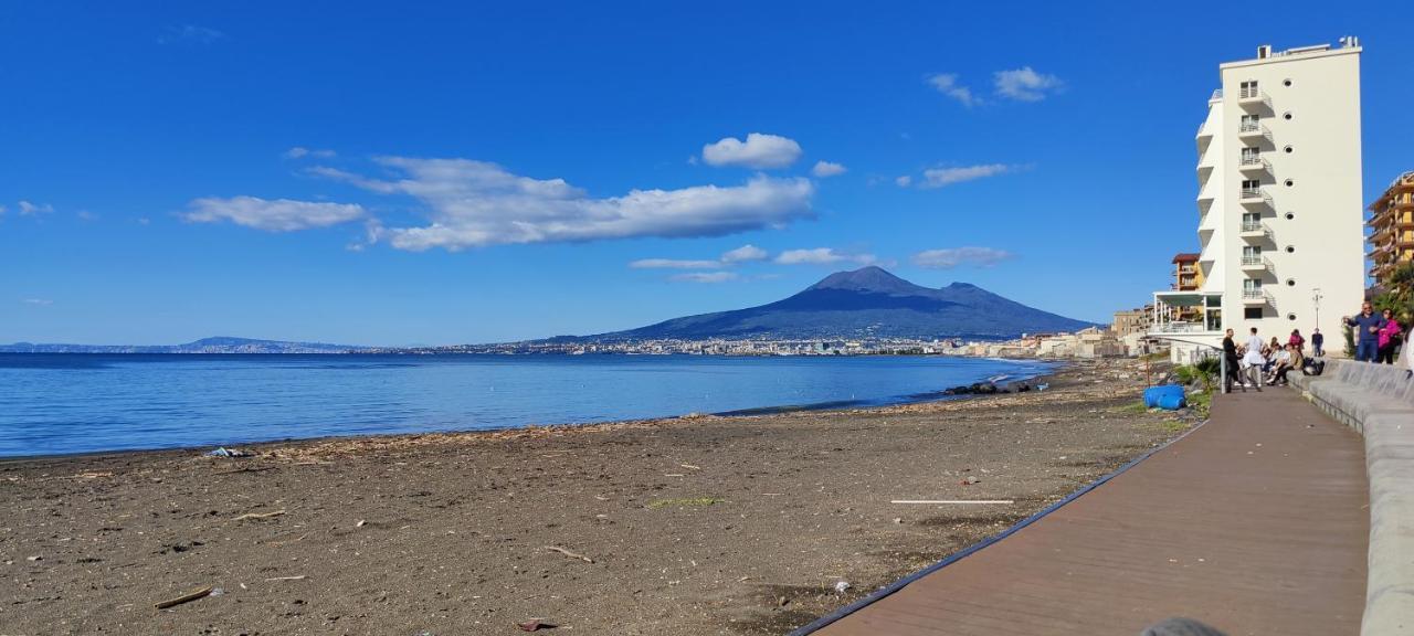Apartamento Il Capriccio Castellammare di Stabia Exterior foto